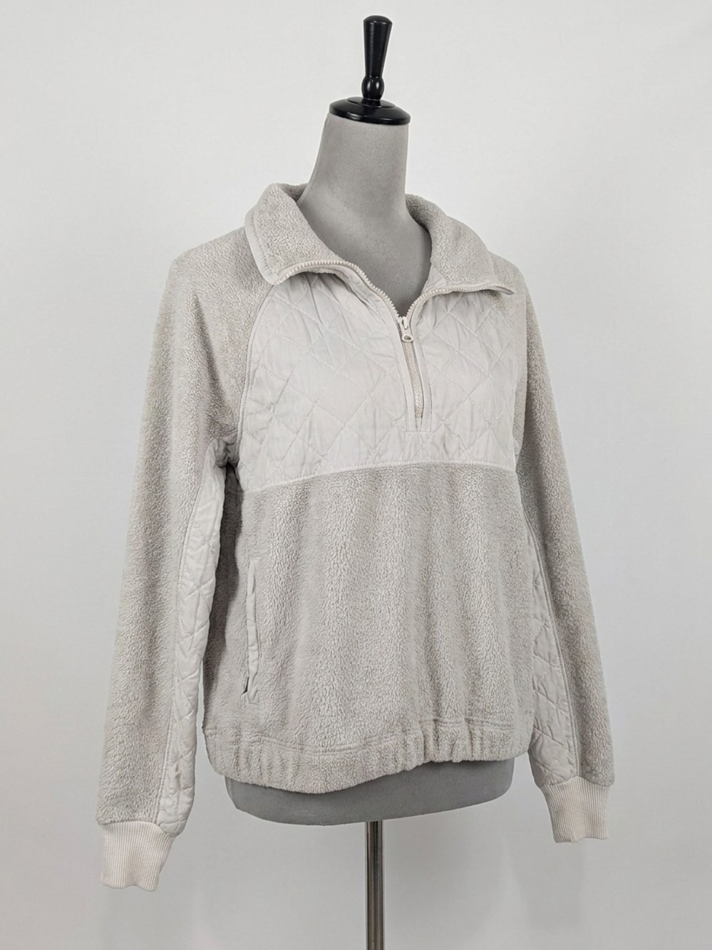 Abercrombie & Fitch Light Gray Quilted Sherpa Half-Zip Pullover
